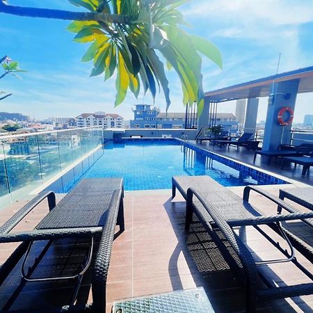 Honey Boutique Hotel Pattaya Bagian luar foto